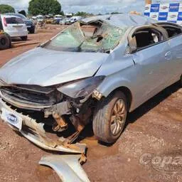 SUCATAChevrolet Prisma 2018 1.4 Ltz 4p  PARA RETIRADA DE PEÇAS